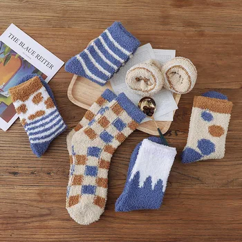 2020 Jeseň Zimné Japonské Coral Velvet Fuzzy Ponožky Ženy Teplé Pribrala Kawaii modré Ponožky pre Dámy Čistý prúžok