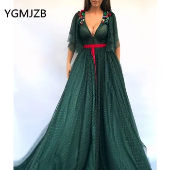 Elegantná Čipka Dlhé Večerné Šaty 2019 A-Line Hlboké V-Neck Opuchnuté Pol Rukávy Saudskej Arabské Ženy Formálne Prom Šaty Party Šaty
