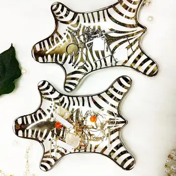 Keramické Remeselné Prijatie Doska Zlatého Tigra Elektrolyticky Pokrývajú Šperky Kreatívne Domáce Krúžok Disku Dekoratívne Zásobník Európe Porcelánu