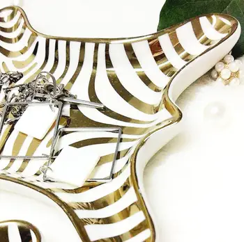 Keramické Remeselné Prijatie Doska Zlatého Tigra Elektrolyticky Pokrývajú Šperky Kreatívne Domáce Krúžok Disku Dekoratívne Zásobník Európe Porcelánu