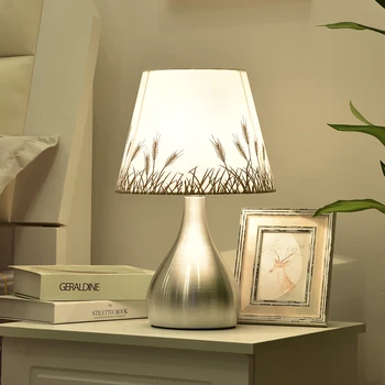 Nočná lampa spálňa romantický teplé jednoduché, moderné, kreatívne domáce citlivé na dotyk dekoratívne stmievanie stolná lampa