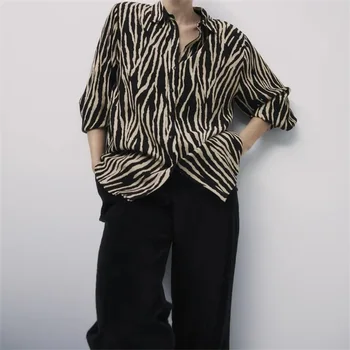 TRAF Ženy 2021 Módne Leopard Tlač Strane Split Blúzky Vintage Dlhý Rukáv Zvierat Vzor Ženské Košele Blusas Streetwear