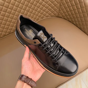 Taliansky 2020 nové kožené hrubé jediným pánske topánky móda ležérne módne dobytka obuv black svetlé kožené dosky topánky