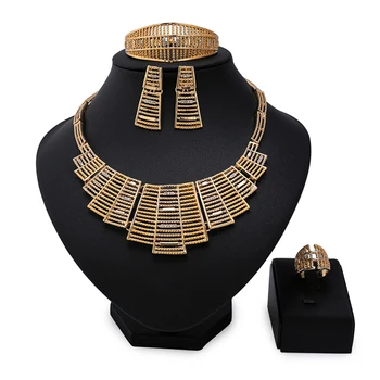 Top Nádherné 2017 Veľké Dubaj Šperky Set Zlatá Farba Nigérijský Svadobné Afriky Korálky Šperky Set Pre Ženy, Veľkoobchod Kostým